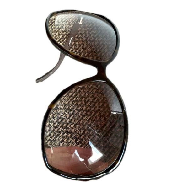 Tommy Bahama Vintage Sunglasses Rose Tortoise Frame main image 11